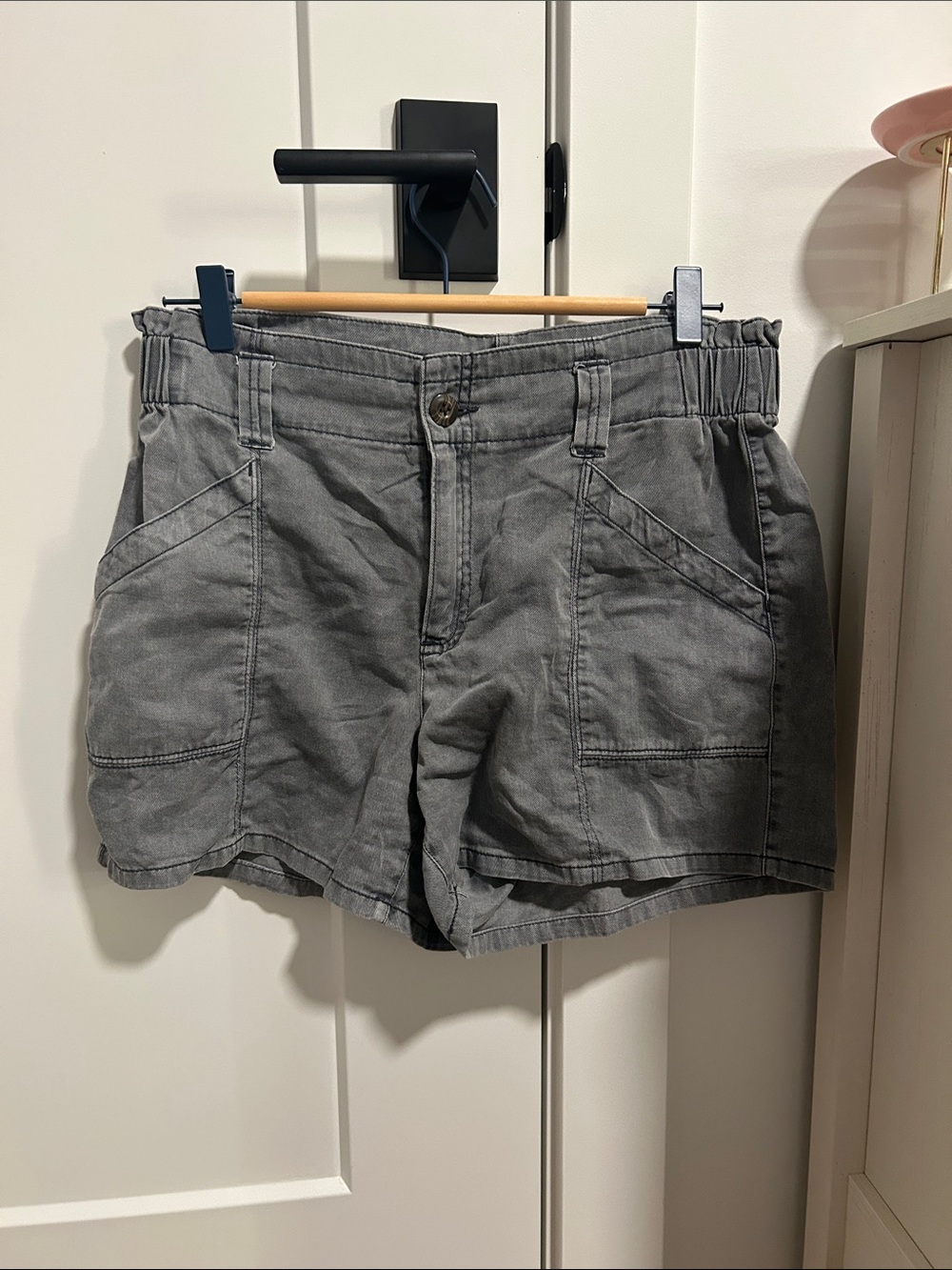 Old Navy Slate Gray High-Waist Utility Shorts